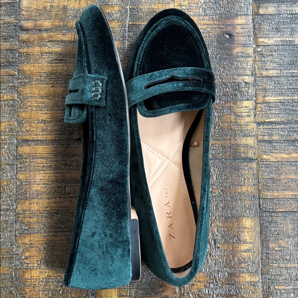 Zara Women's Emerald Velvet Loafers